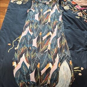 Leaf-Print Sleeveless Maxi Dress in Navy and Pink